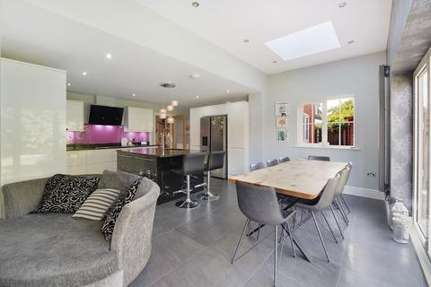 5 bedroom detached house for sale - Peregrine Road, Kings Hill