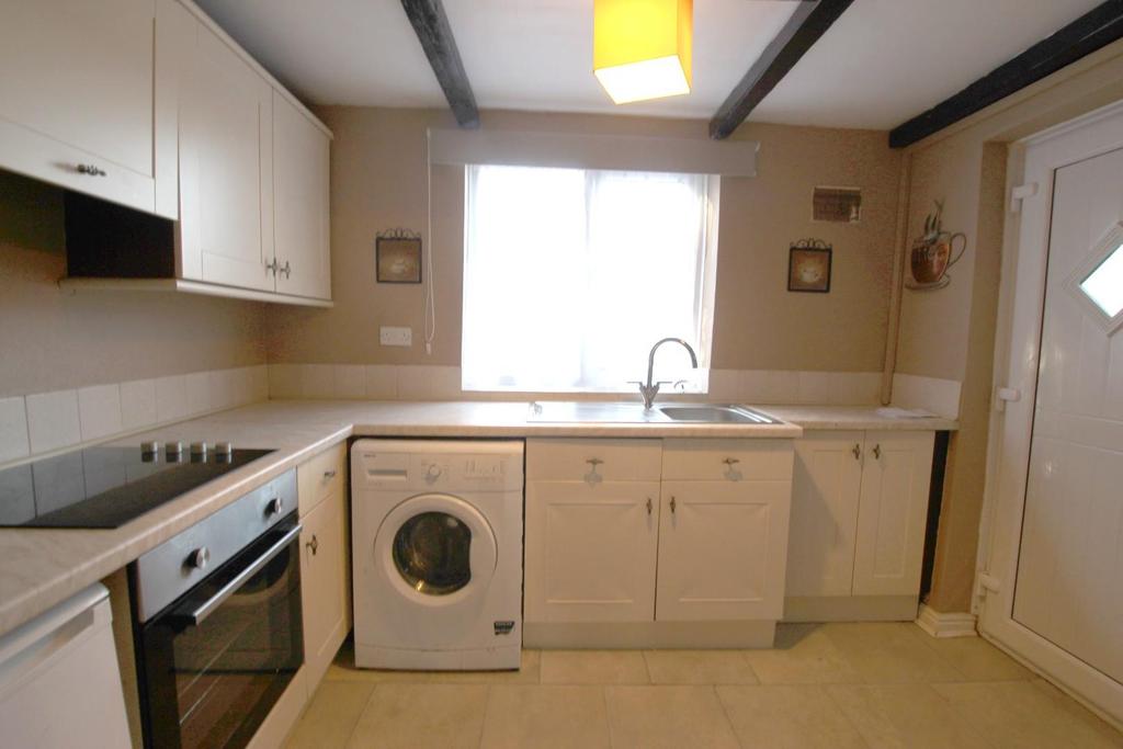 Halifax Road, Cullingworth, Bradford 2 bed cottage £600 pcm (£138 pw)