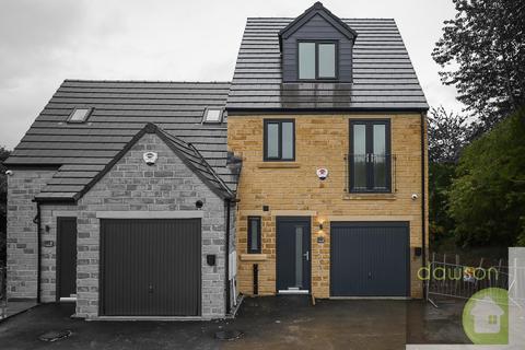 4 bedroom semi-detached house for sale - Stratton Park, Rastrick, Brighouse