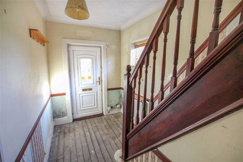 3 bedroom semi-detached house for sale - Ring Road, Farnley, Leeds, West Yorkshire, LS12