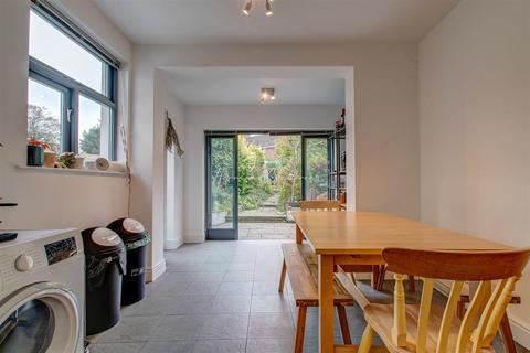 79 Romilly Crescent, Cardiff, CF11 9NQ