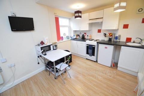 Studio to rent, Marshall Terrace, DH1