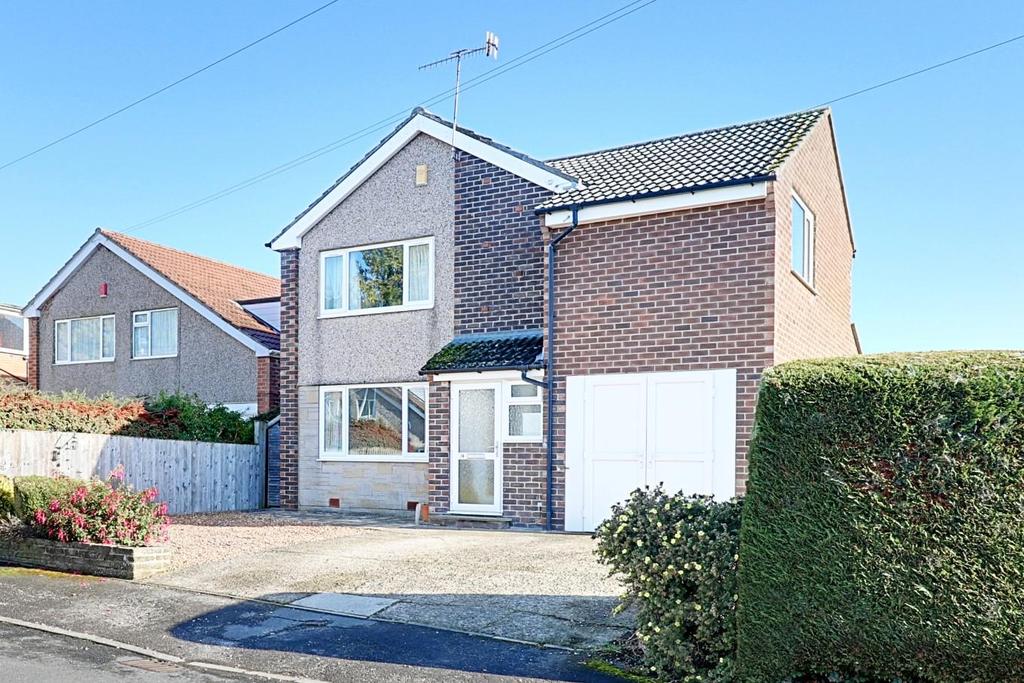 St. Davids Road, Otley, LS21 4 bed detached house £420,000
