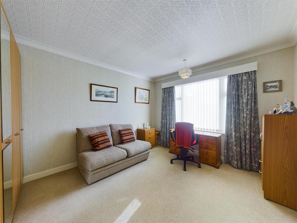 Bedroom: