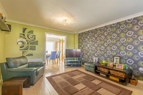4 bedroom detached house for sale - Falconside Drive, Spondon