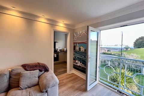 2 bedroom flat for sale - The Tower Watersedge Apartments, Tower Promenade, Wallasey