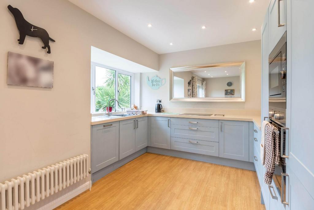 Ingham Road, Bawtry, Doncaster 3 bed detached bungalow for sale £395,000