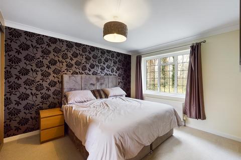 34 The Gallop, South Croydon, CR2 7LP