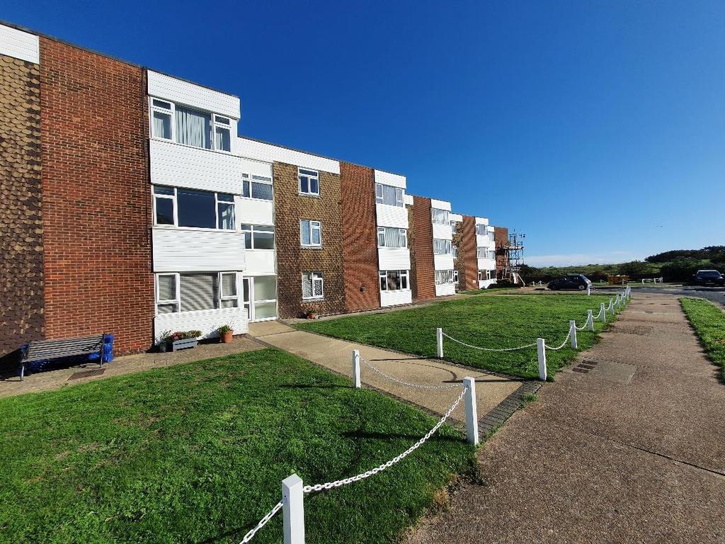 Grenville Road, Pevensey Bay, Pevensey 2 bed flat £850 pcm (£196 pw)