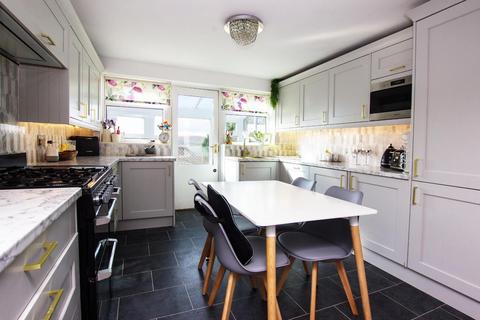 12 Blacksnape Road, Hoddlesden, Darwen, BB3 3PN