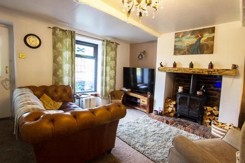 12 Blacksnape Road, Hoddlesden, Darwen, BB3 3PN
