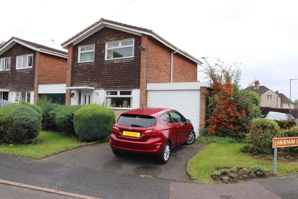 Laburnum Close, Pelsall 3 bed link detached house for sale £259,950