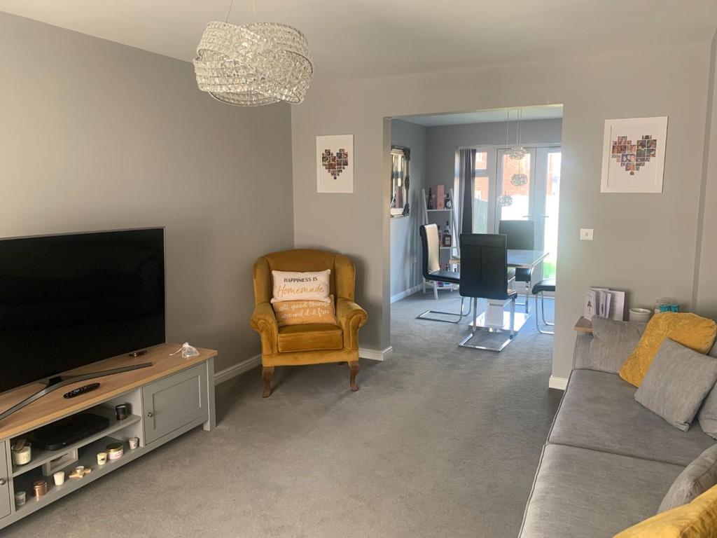 St. Ilid's Meadow, Llanharan, Pontyclun 3 bed house £1,200 pcm (£277 pw)