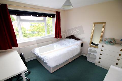 4 bedroom detached house to rent - *£130pppw Excluding* Ingham Grove, Lenton, Nottingham