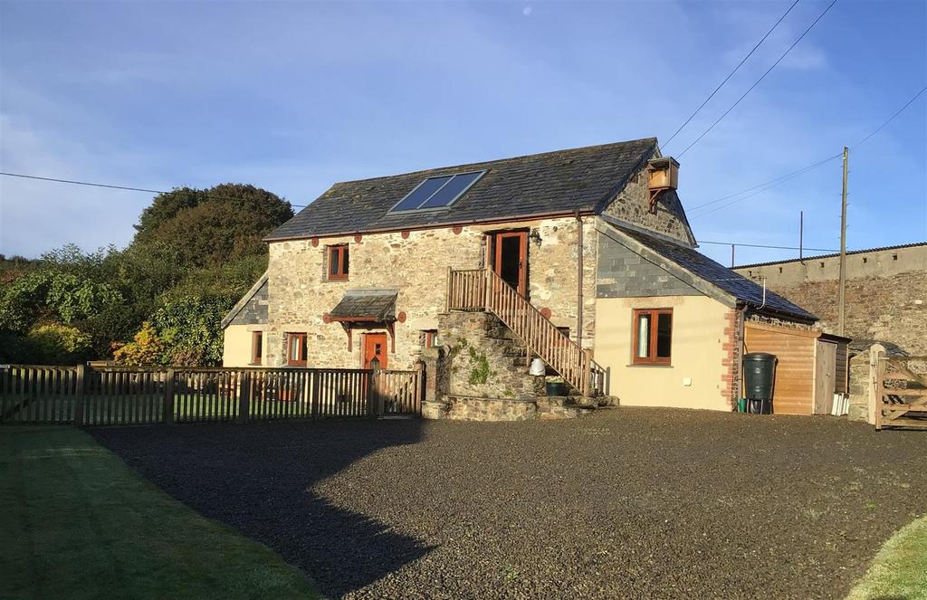 Pipers Pool, Launceston 3 bed detached house £1,150 pcm (£265 pw)