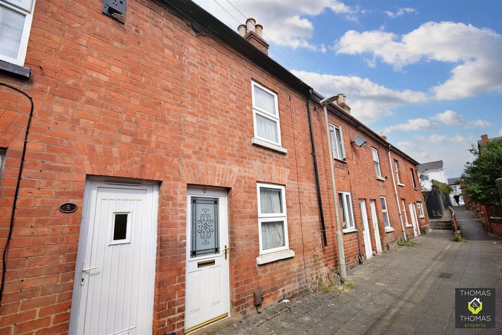 Belgrove Terrace, Gloucester 2 bed terraced house £825 pcm (£190 pw)