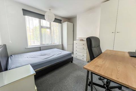 34 Beaumont Crescent, Coventry, CV6 1AJ