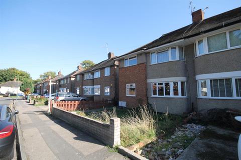 7 Reynolds Close, Carshalton, SM5 2AY