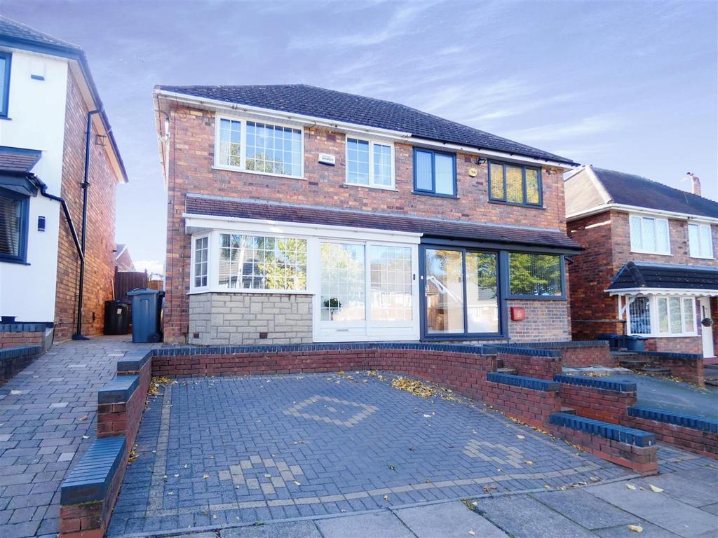 Rowdale Road, Great Barr, Birmingham 3 bed semidetached house for sale