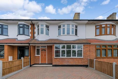15 Blackthorne Drive, London, E4 6LR