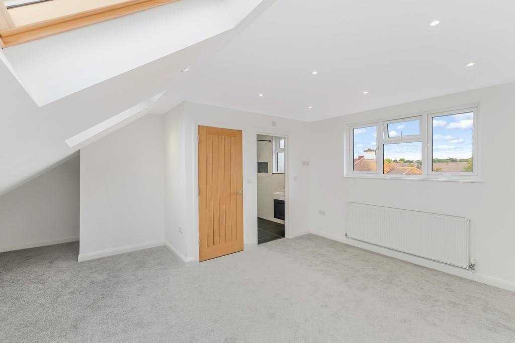 15, Blackthorne Drive-13 resized.jpg