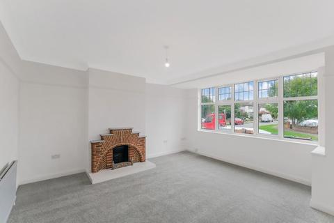 15 Blackthorne Drive, London, E4 6LR