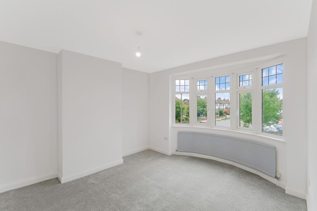 15, Blackthorne Drive-8 resized.jpg