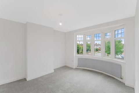 15 Blackthorne Drive, London, E4 6LR