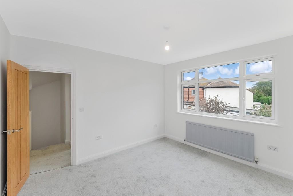 15, Blackthorne Drive-7 resized.jpg