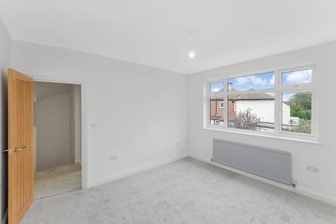 15 Blackthorne Drive, London, E4 6LR