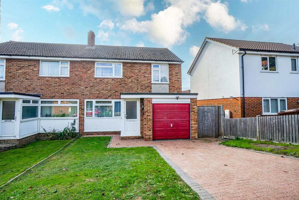 Abbotsfield Close, Hastings 3 bed semidetached house £325,000