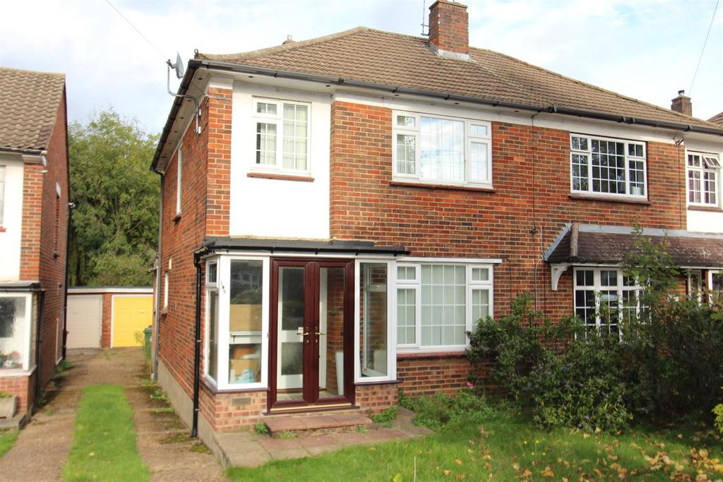 Hawkwood Crescent, Chingford 3 bed semidetached house for sale £550,000