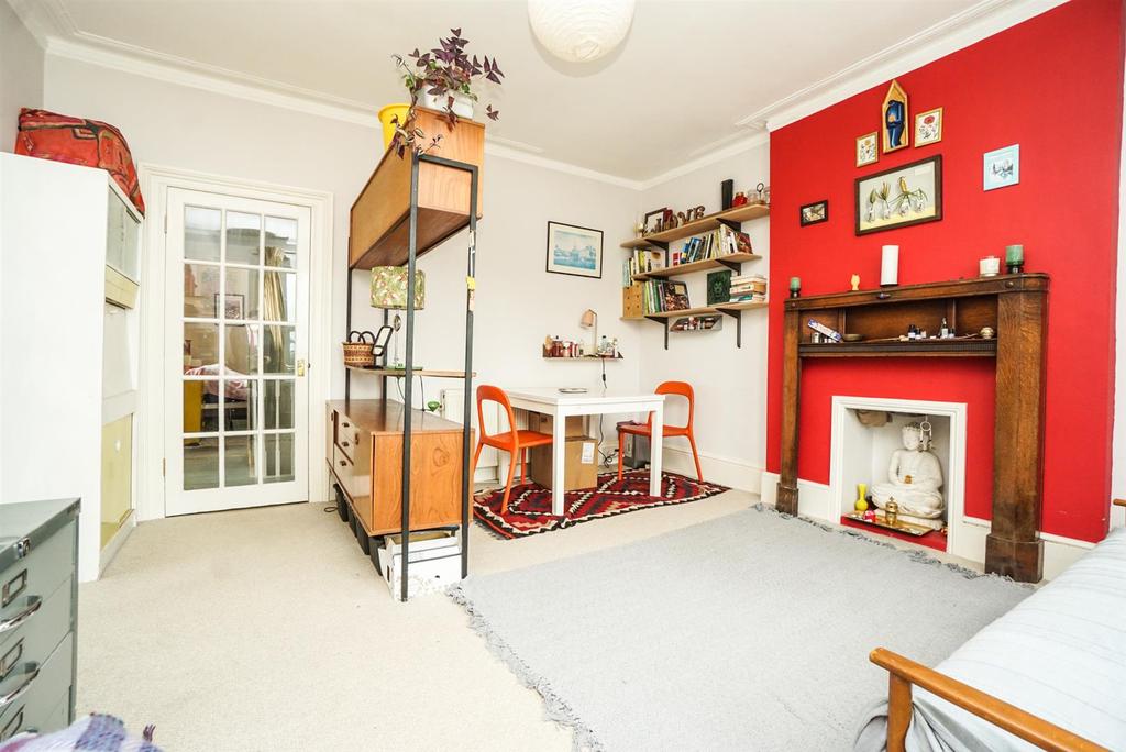 Quarry Road, Hastings 2 bed flat £280,000
