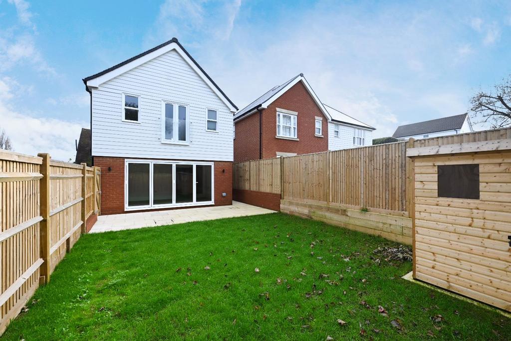 Charles Road West, St. LeonardsOnSea 3 bed detached house for sale