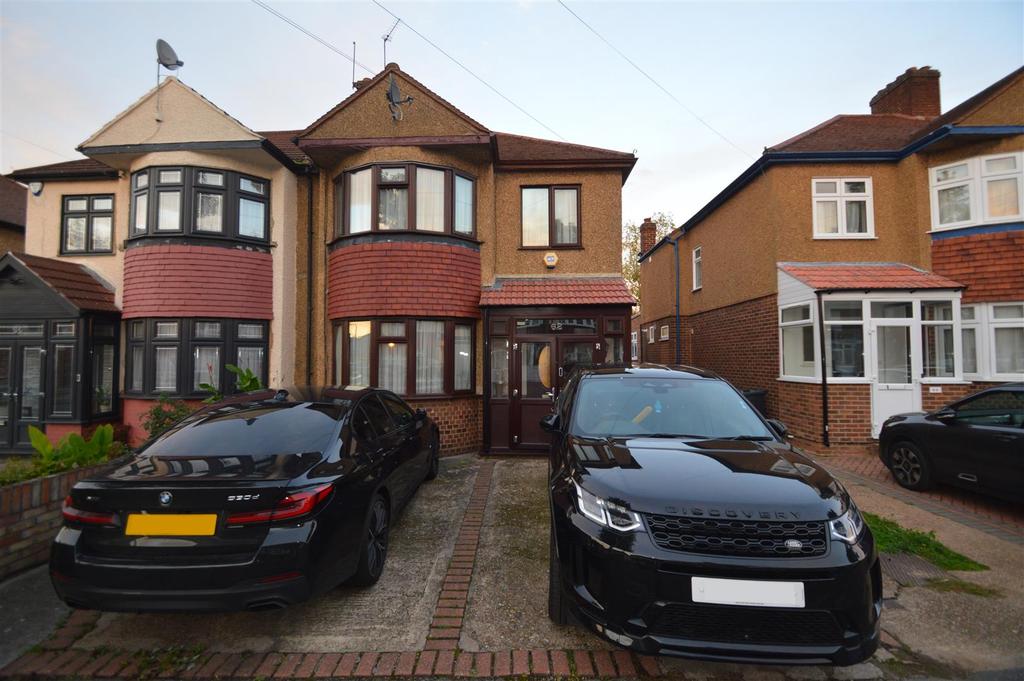 Torquay Gardens, Redbridge, IG4 5PT 3 bed semidetached house for sale £675,000