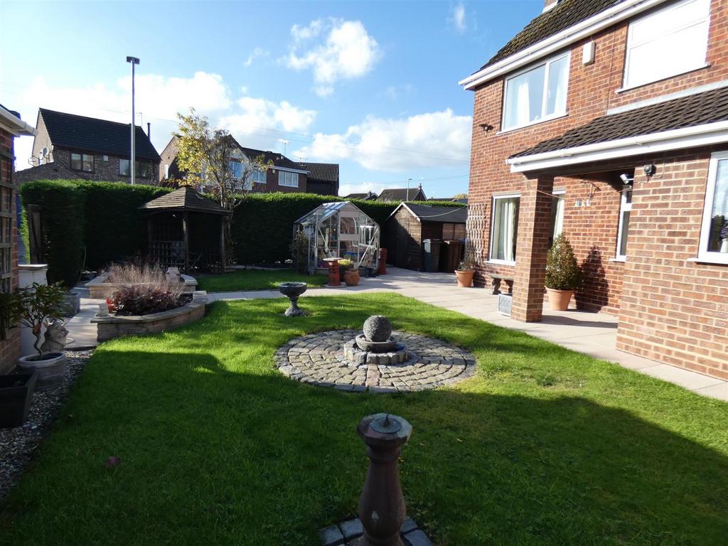 Wedgwood Road, Cheadle, Stoke On Trent 3 bed detached house £259,950