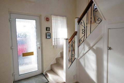 32 Beechwood Drive, Penarth, CF64 3QZ
