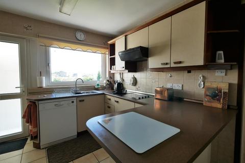 32 Beechwood Drive, Penarth, CF64 3QZ