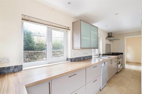 211 Bath Road, Stroud, GL5 3TA