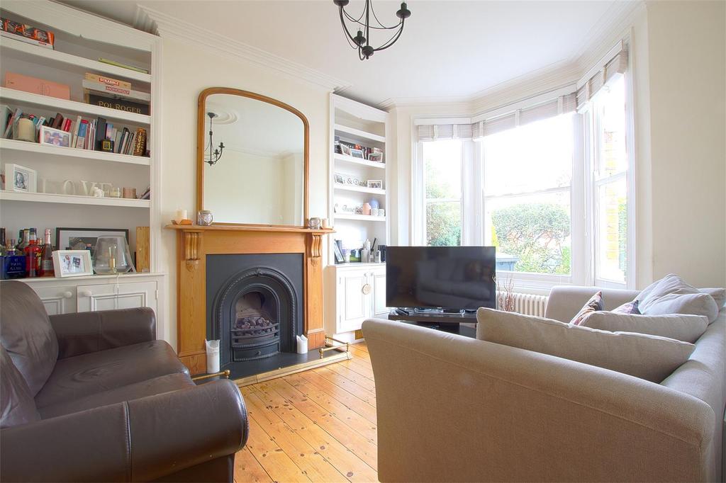 Altenburg Avenue, London 2 bed terraced house to rent £2,300 pcm (£
