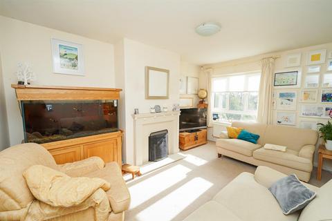 223 Castle Hill Road, Totternhoe, Dunstable, LU6 2BY