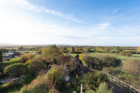 223 Castle Hill Road, Totternhoe, Dunstable, LU6 2BY