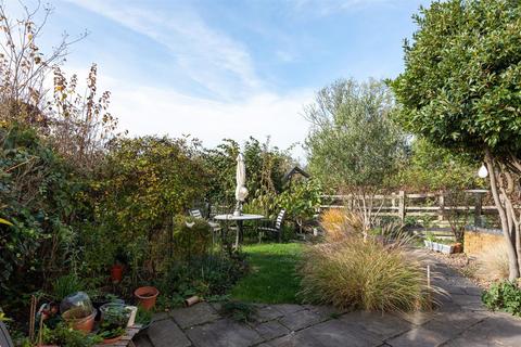 223 Castle Hill Road, Totternhoe, Dunstable, LU6 2BY