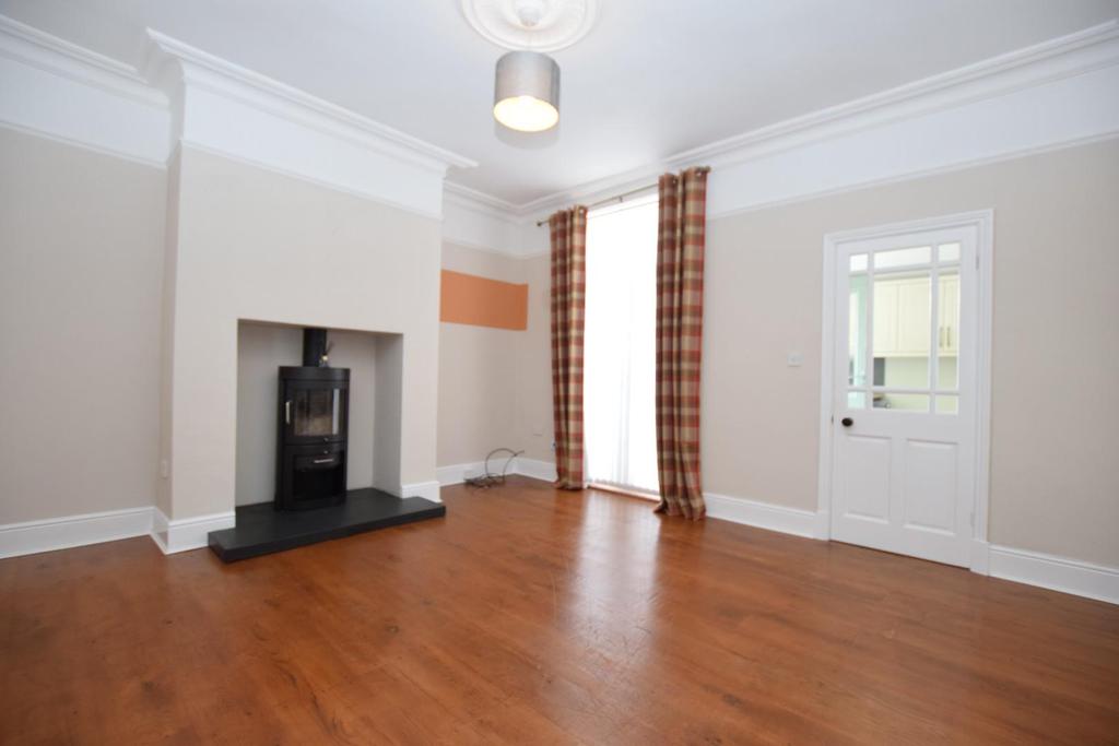 Church Street, Briercliffe, 2 bed terraced house £725 pcm (£167 pw)