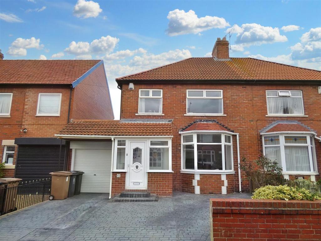Houghton Avenue, Cullercoats 3 bed semidetached house £300,000