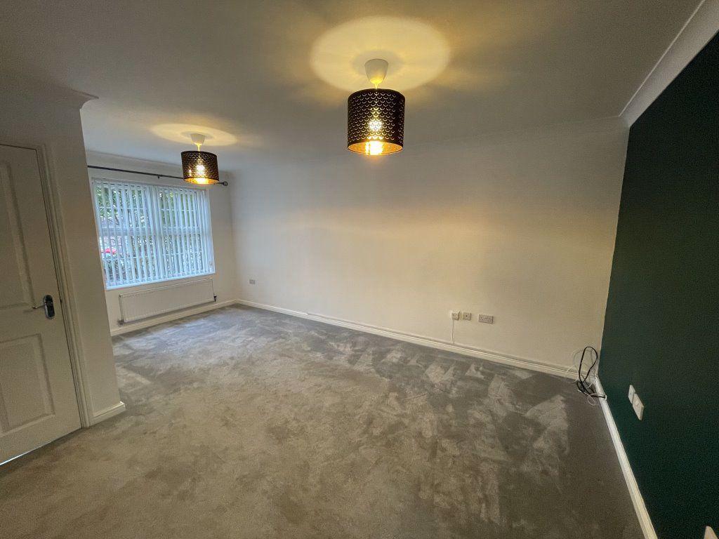Llwyn Helyg, Neath, SA10 3 bed house £900 pcm (£208 pw)