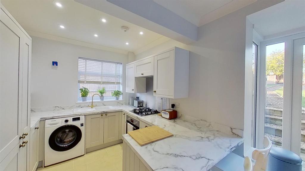 Re fitted kitchen/diner