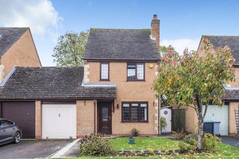 15 Schofield Gardens, Witney, OX28 1JY