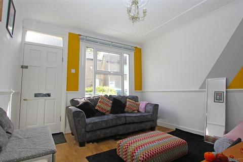 54 Bynes Road, South Croydon, CR2 0PR