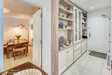 Flat 7, Chambord House Queenswood Crescent, Englefield Green, Egham, TW20 0AT